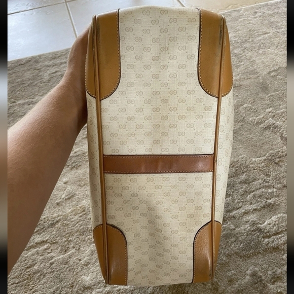 Authentic Gucci Boston Logo Fabric Elegant Tan and Cream Designer Tote Bag - Picture 4 of 6